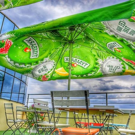 Hotel Afrodita -Vălenii de Munte Екстериор снимка