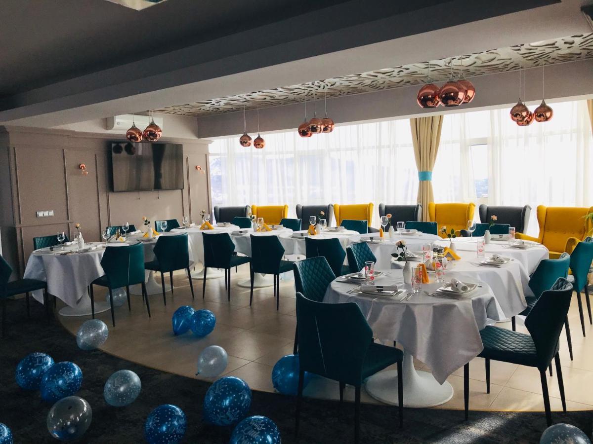 Hotel Afrodita -Vălenii de Munte Екстериор снимка